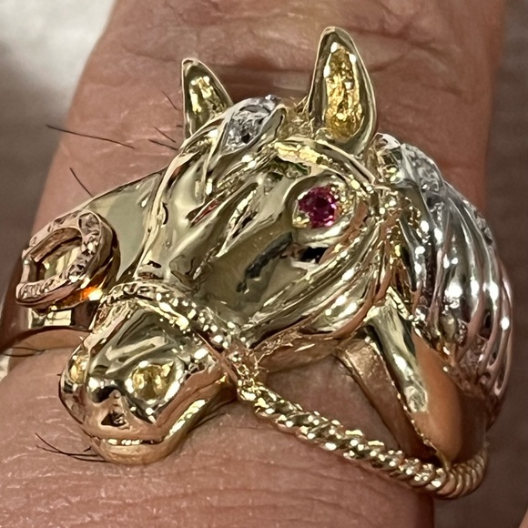 Men's 14K Gold Horse Ring/Horse Ring size 10/3º - Picture 5 of 7